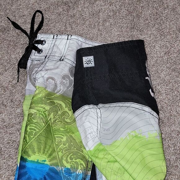 Del☀️Sol Color Changing Boardshorts Catchin Rays n Carvin Waves Size 28 - Picture 6 of 6